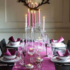 Luxury-Christmas-Dining-Table-Decorating-1